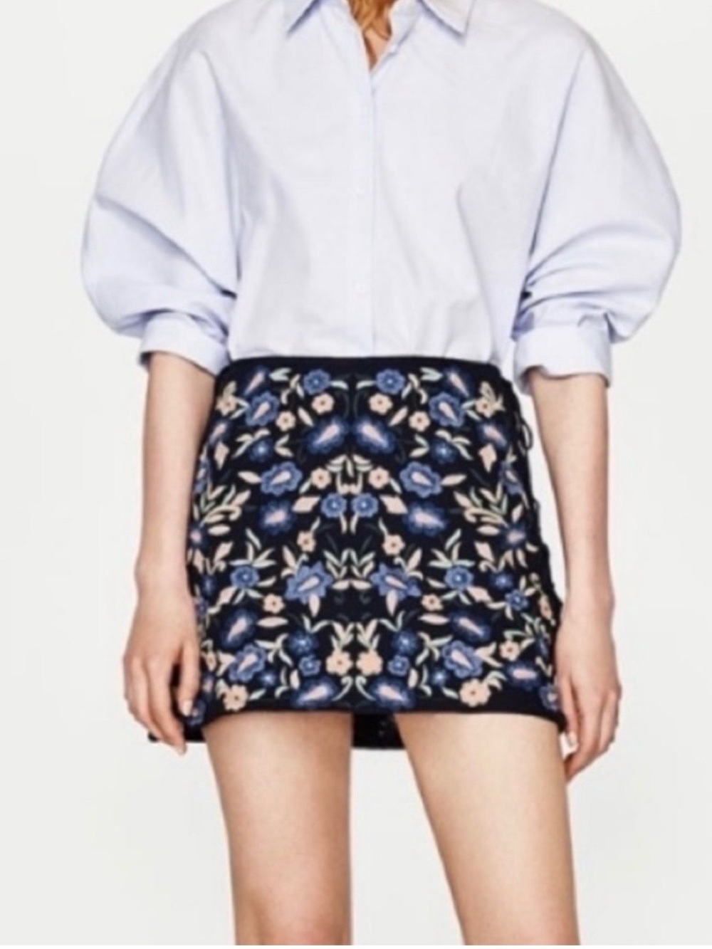 Zara Navy Floral Embroidered Mini Skirt